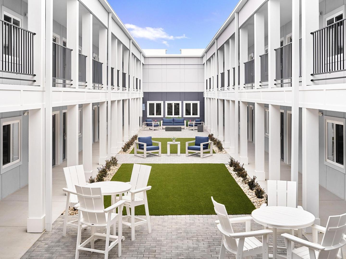 Stayapt Suites Columbus-Fort Benning Bagian luar foto