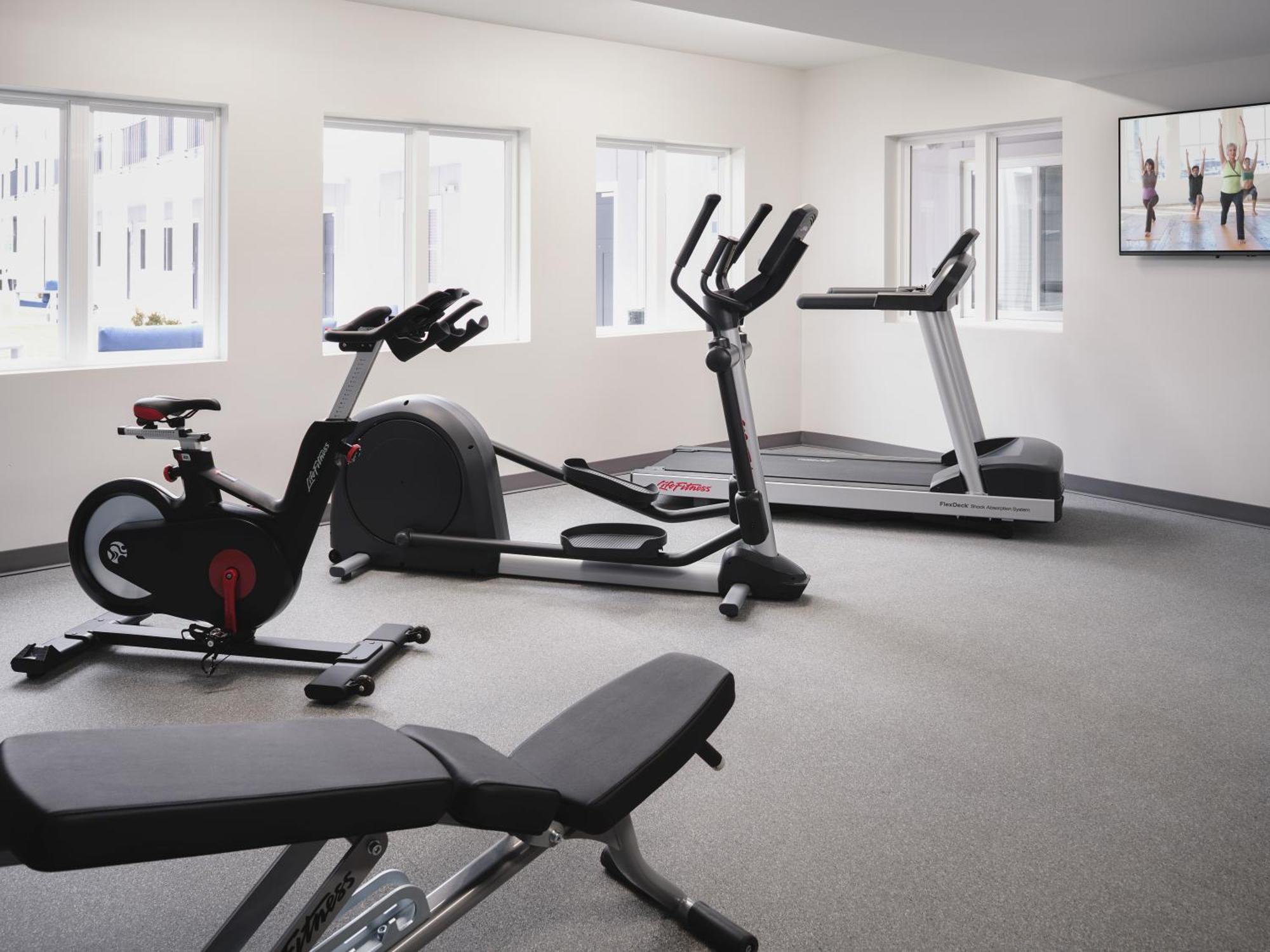 Stayapt Suites Columbus-Fort Benning Bagian luar foto